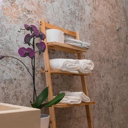 Padula Couette-café 4*